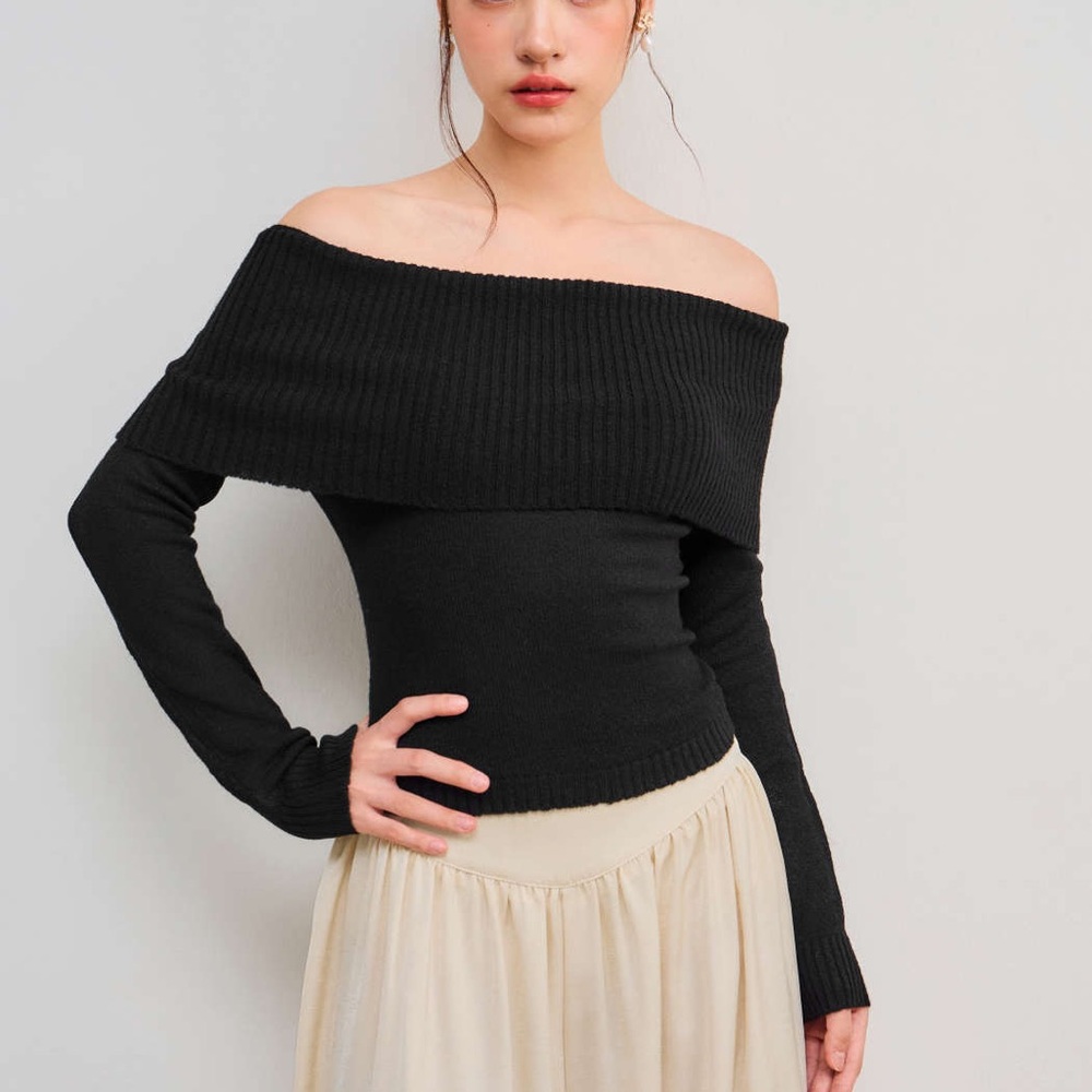 Cider NWOT Off Shoulder Knitted Long Sleeve Sweater Size XS